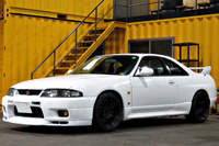 1995 Nissan SKYLINE GT-R R33 Nismo Shock Absorber, HKS Front Pipe, Aftermarket 18inch Alloy wheels