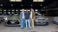 【ご納車ブログ】海外在住S様へ BNR34 GT-R M-Spec & R35 GT-R T-Specを2台同時ご納車！