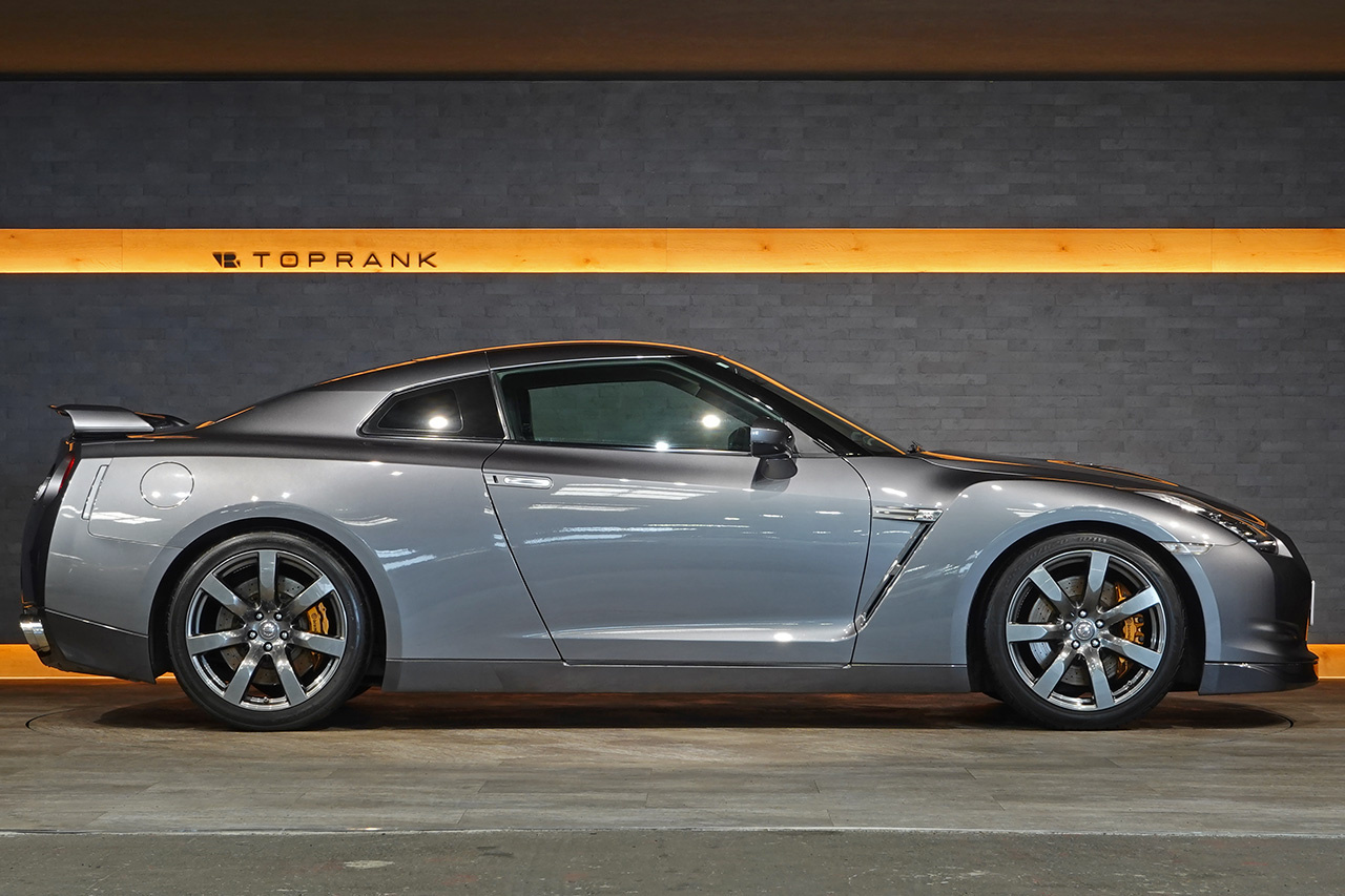 日産 GT-R R35 GT-R プレミアムエディション