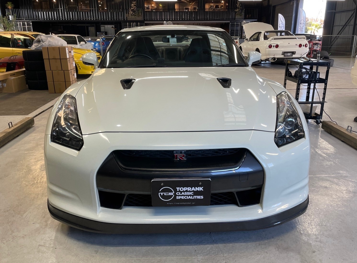 日産 GT-R ベースグレード