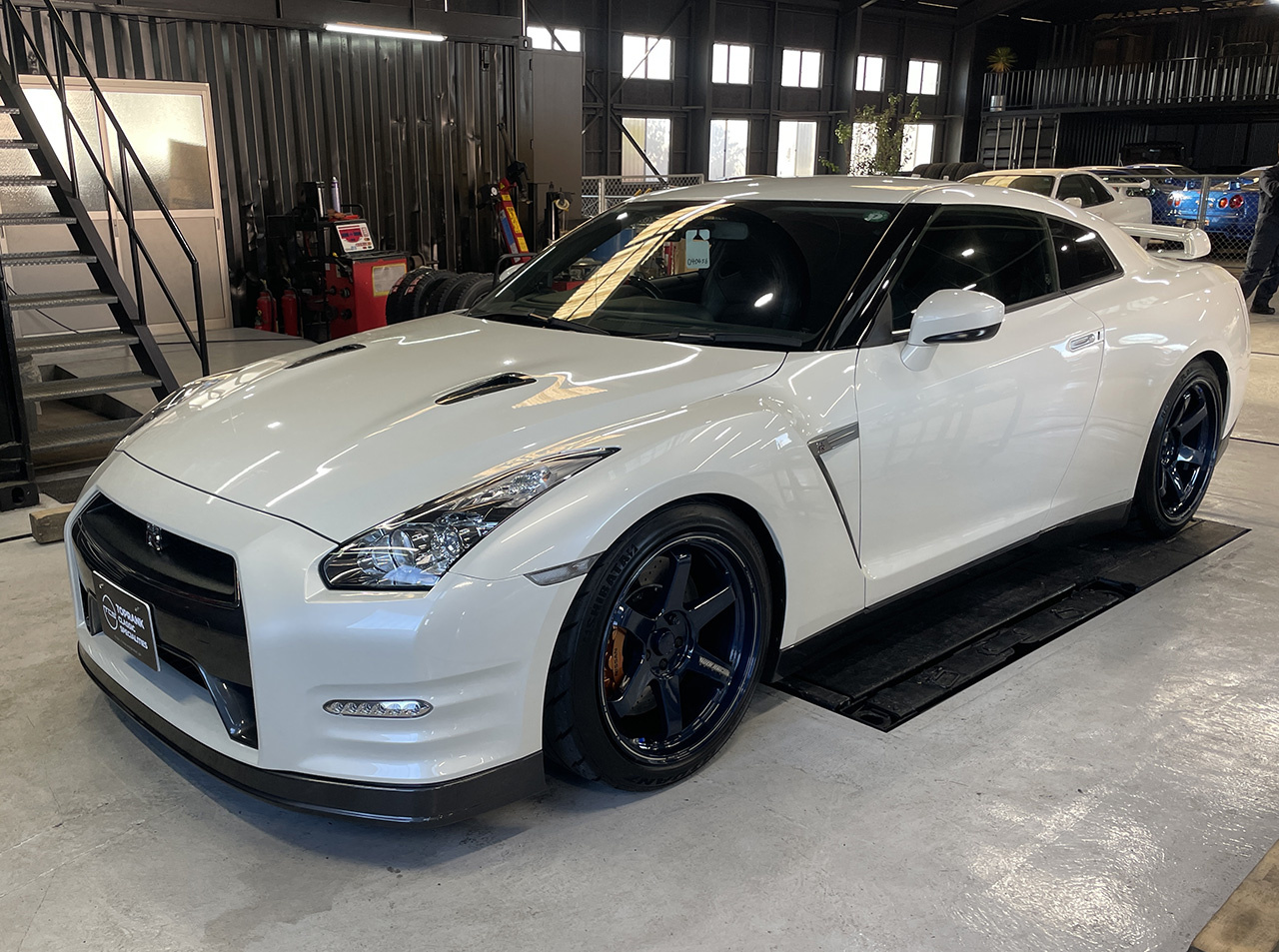 日産 GT-R ピュアエディション