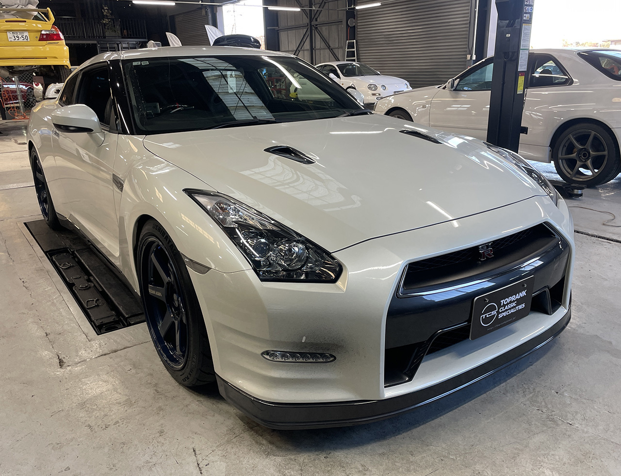 日産 GT-R ピュアエディション