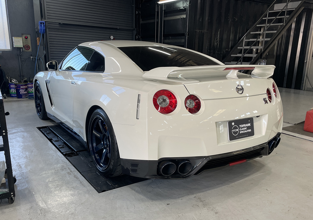 日産 GT-R ピュアエディション