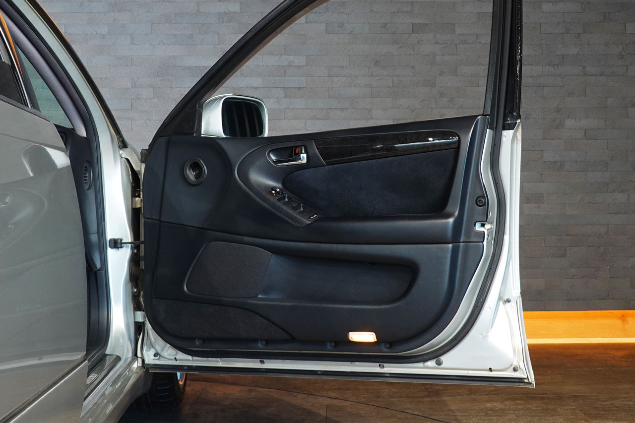 トヨタ アリスト JZS161 アリストVA300 TOM'S