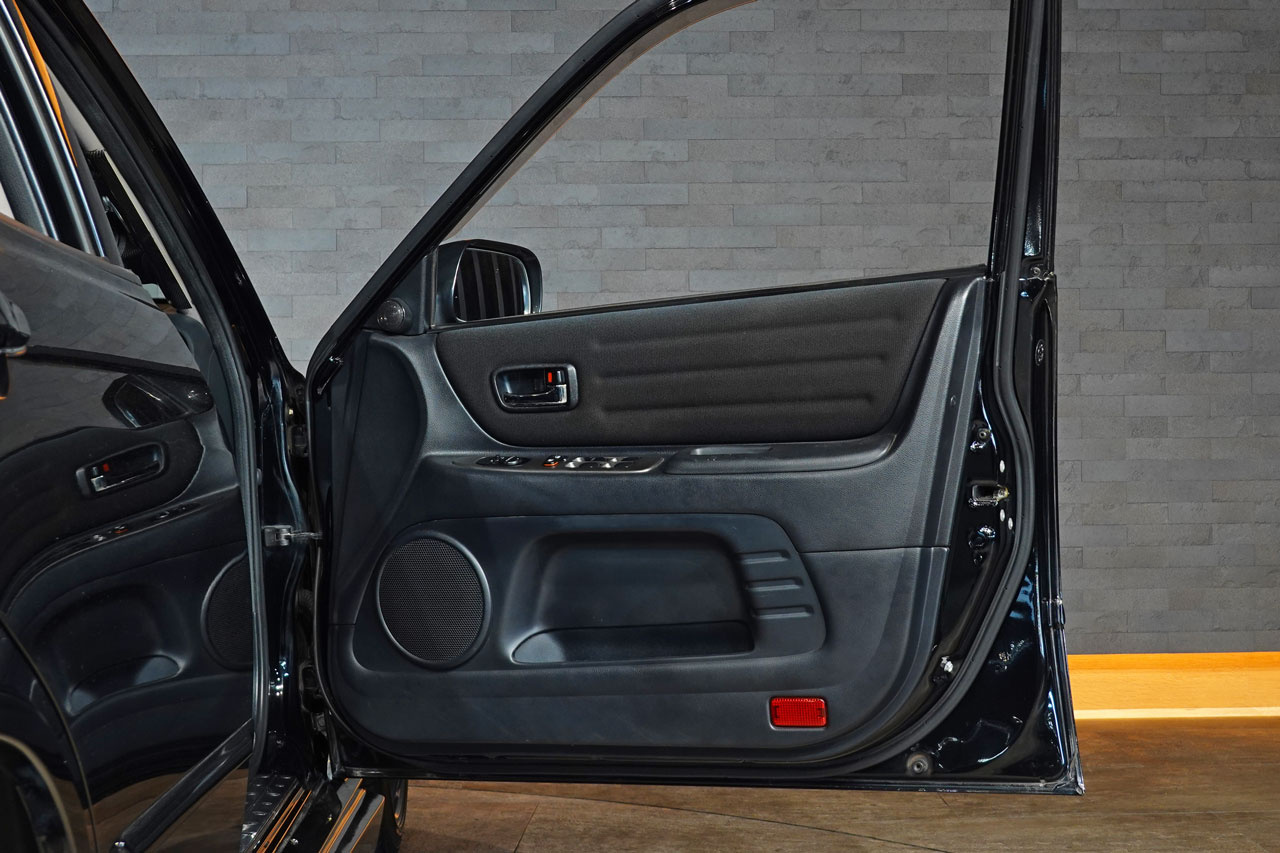 トヨタ アルテッツァ SXE10 アルテッツァ RS200 リミテッド