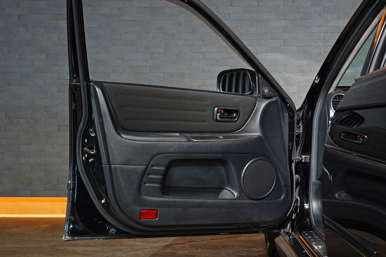 トヨタ アルテッツァ SXE10 アルテッツァ RS200 リミテッド