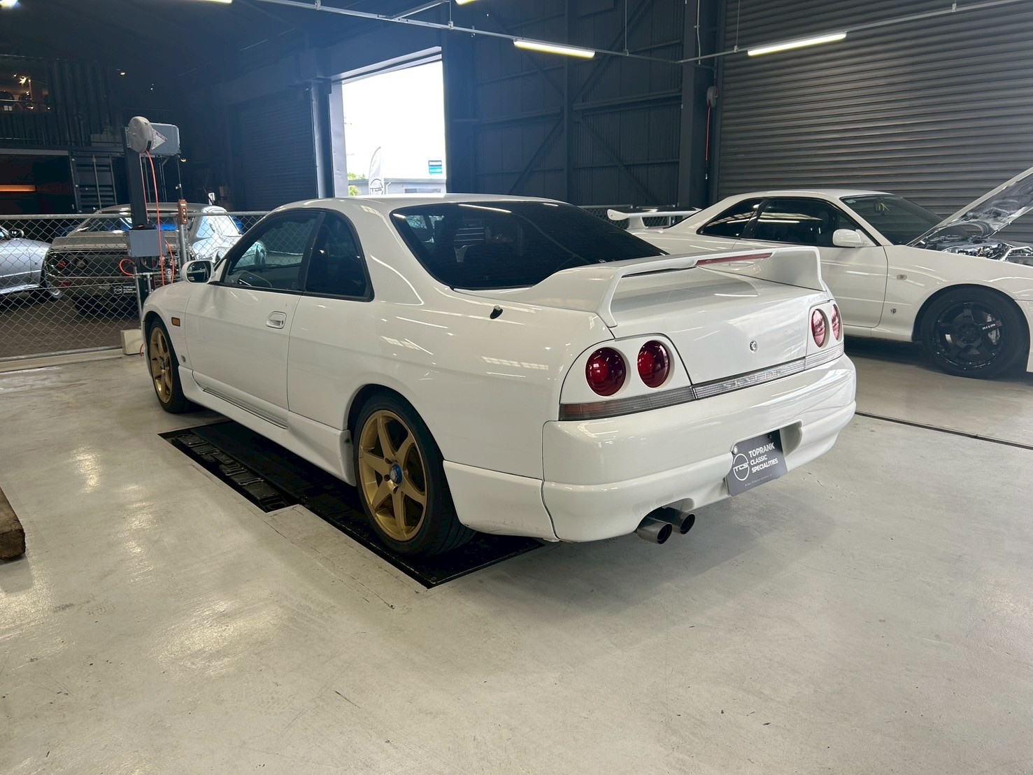 日産 スカイライン 