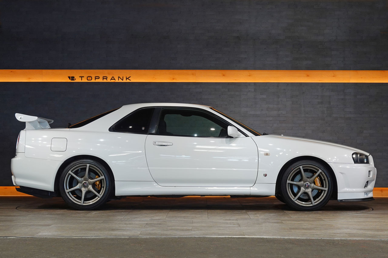 日産 スカイラインGT-R BNR34 R34 スカイラインGT-R  Vスペック2ニュル