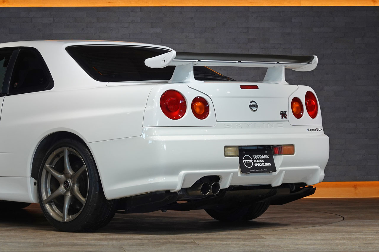 日産 スカイラインGT-R BNR34 R34 スカイラインGT-R  Vスペック2ニュル