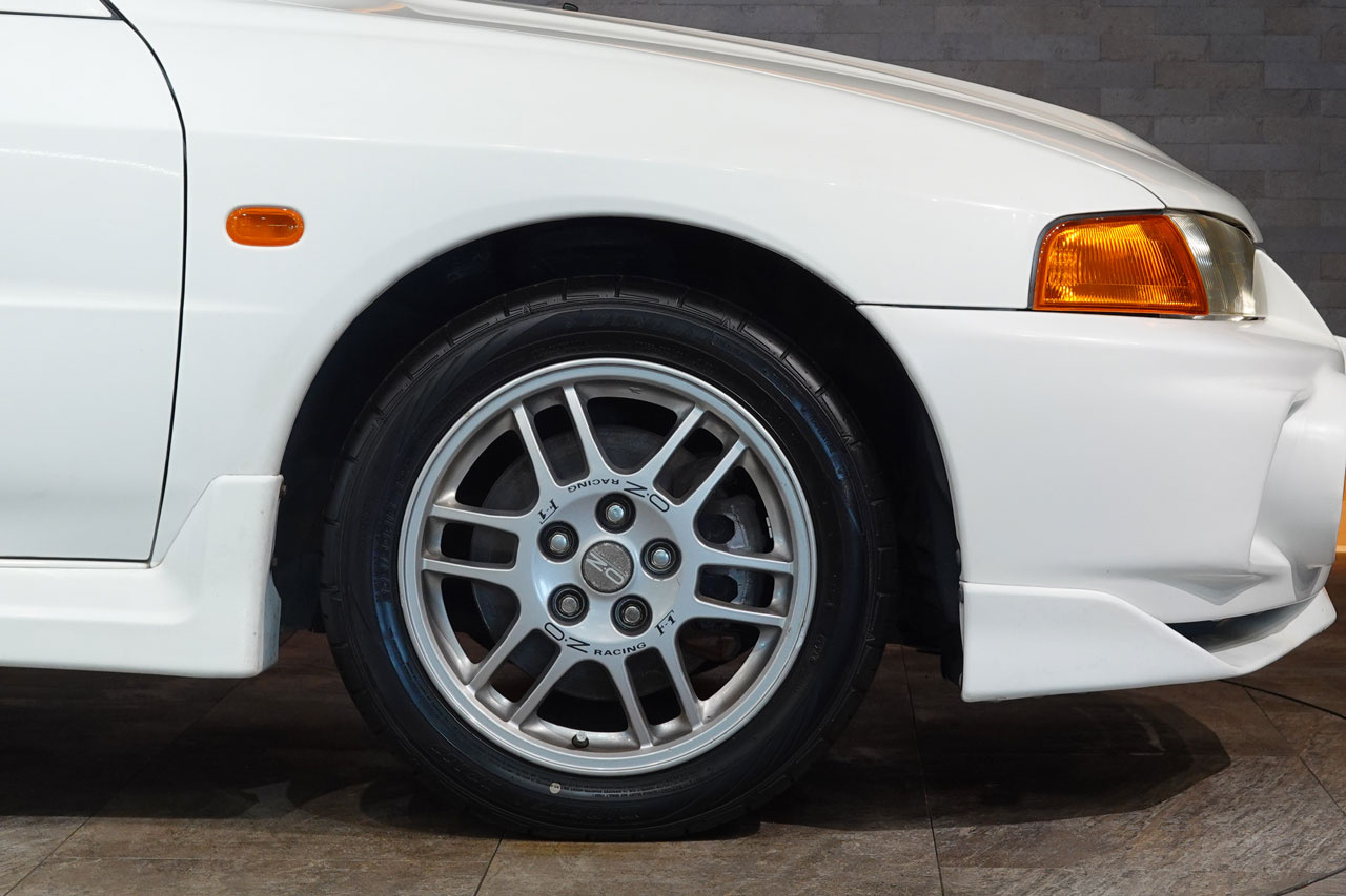三菱 ランサーエボリューション CN9A ランサー GSR エボリューション IV