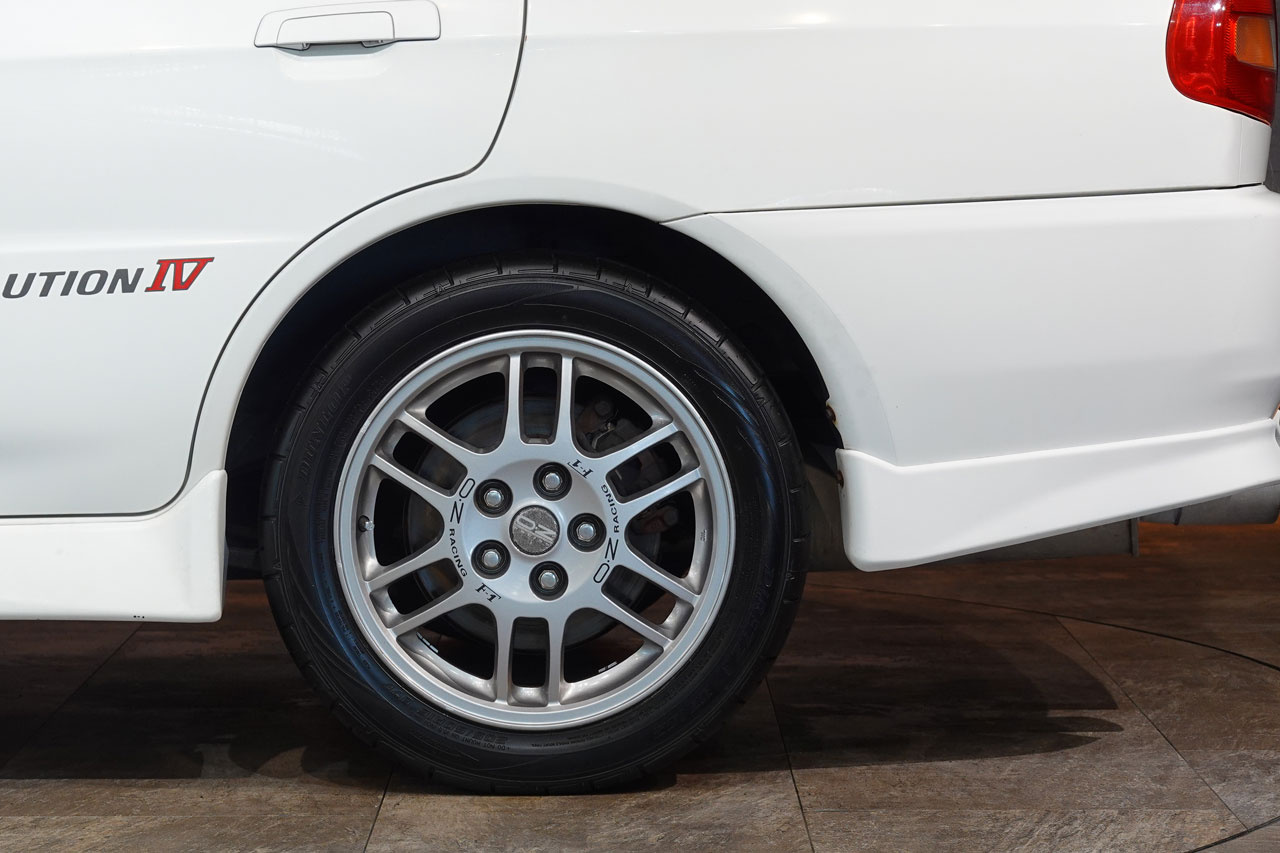 三菱 ランサーエボリューション CN9A ランサー GSR エボリューション IV