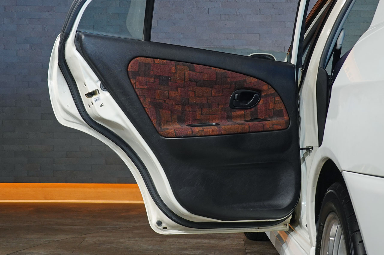 三菱 ランサーエボリューション CN9A ランサー GSR エボリューション IV
