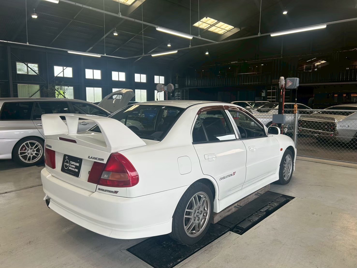 三菱 ランサーエボリューション CN9A ランサー GSR エボリューション IV