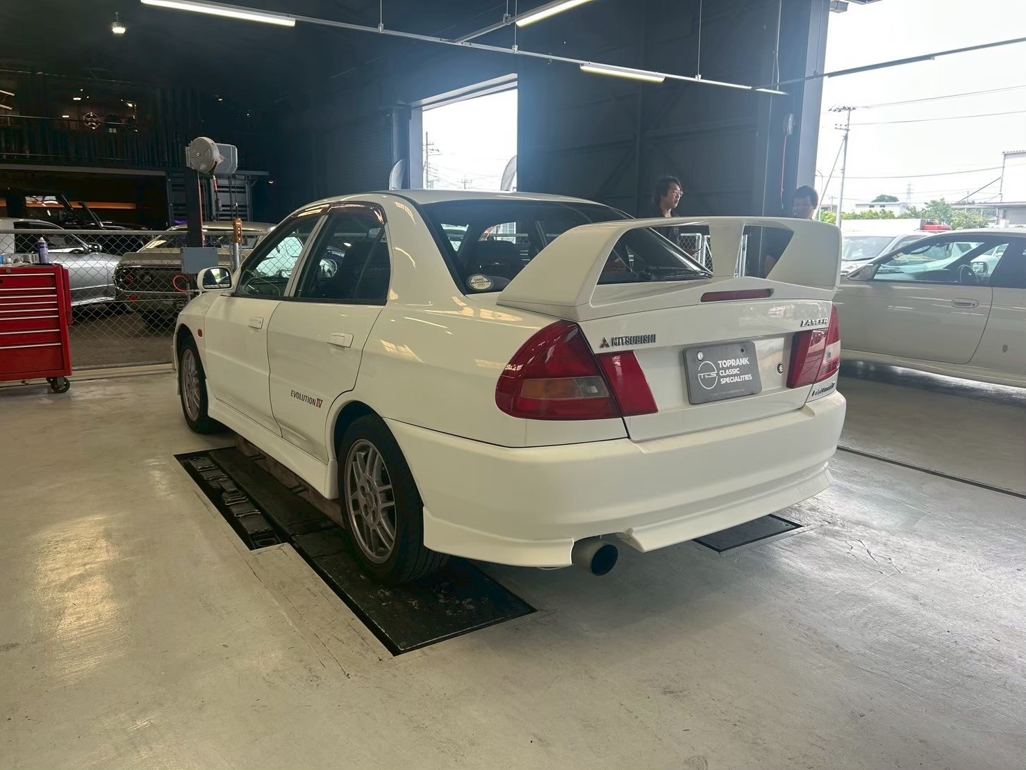 三菱 ランサーエボリューション CN9A ランサー GSR エボリューション IV