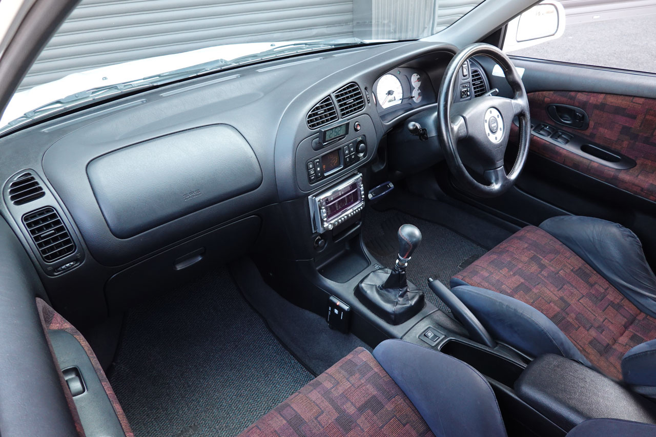 三菱 ランサーエボリューション CN9A ランサー GSR エボリューション IV