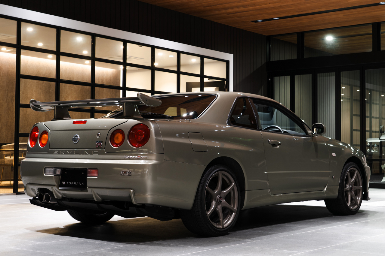 日産 スカイラインGT-R BNR34 R34 スカイラインGT-R  Vスペック2ニュル