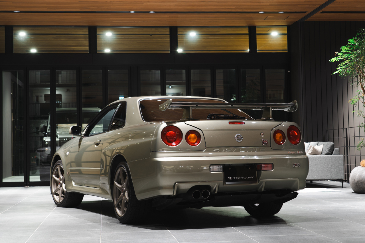 日産 スカイラインGT-R BNR34 R34 スカイラインGT-R  Vスペック2ニュル