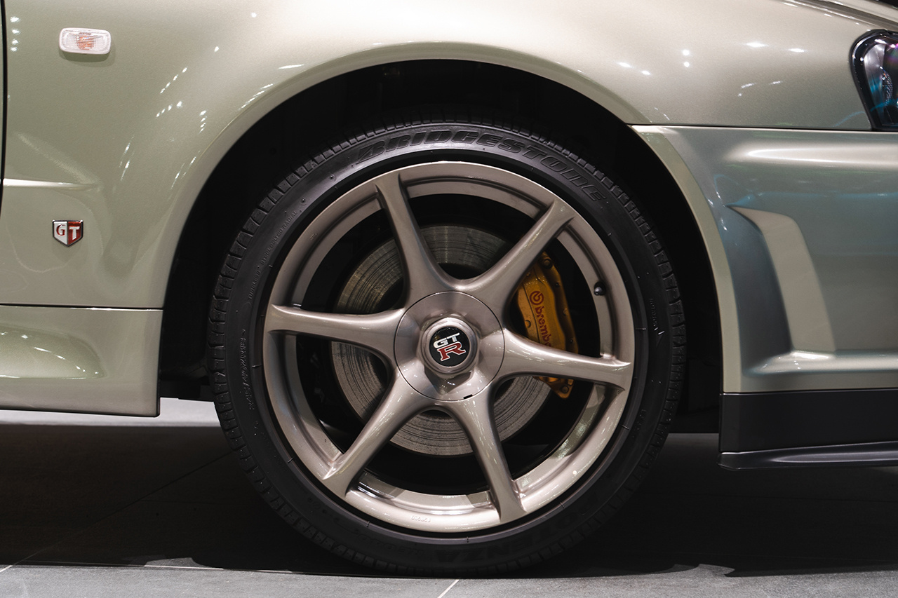 日産 スカイラインGT-R BNR34 R34 スカイラインGT-R  Vスペック2ニュル
