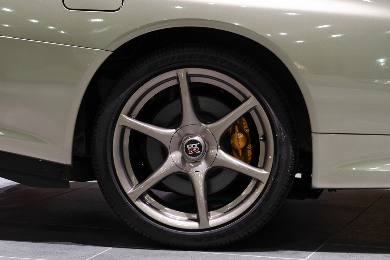 日産 スカイラインGT-R BNR34 R34 スカイラインGT-R  Vスペック2ニュル