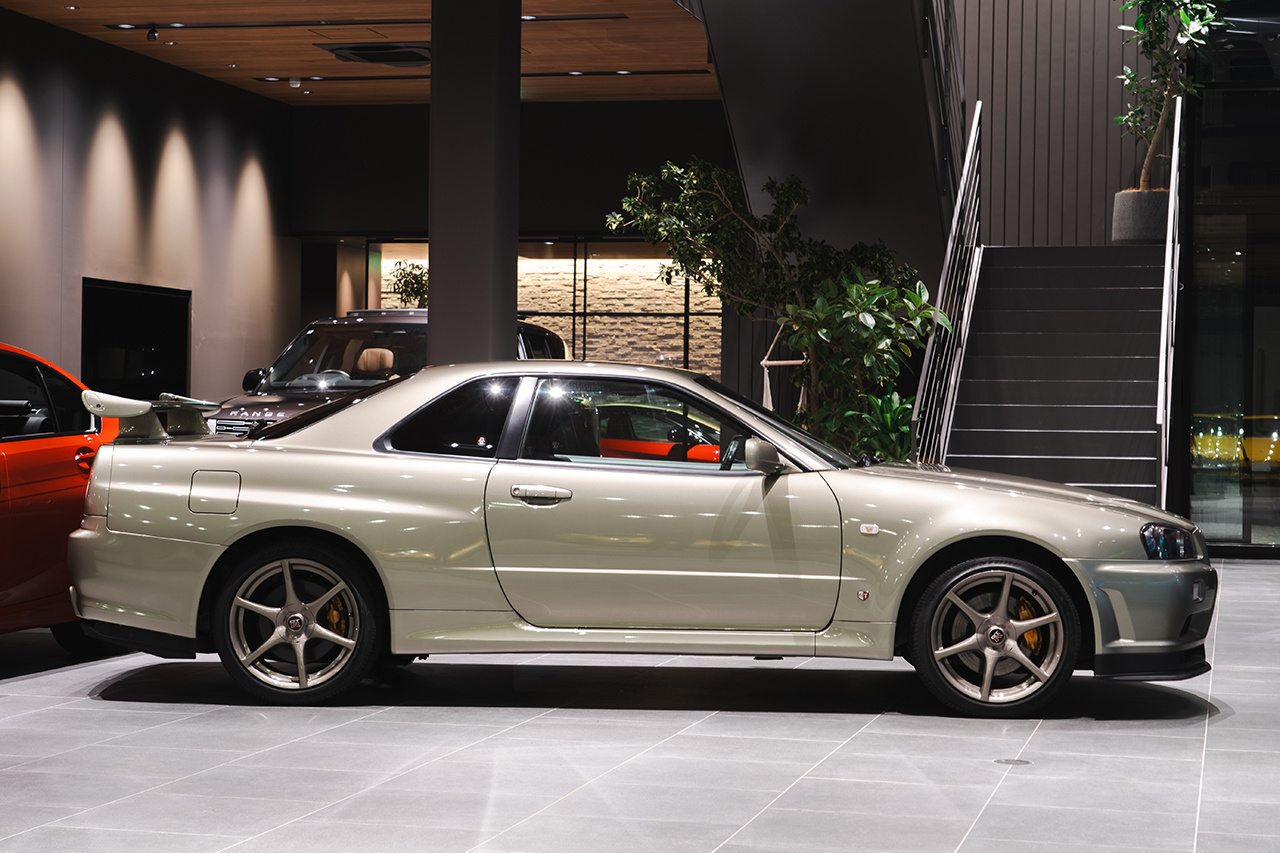 日産 スカイラインGT-R BNR34 R34 スカイラインGT-R  Vスペック2ニュル