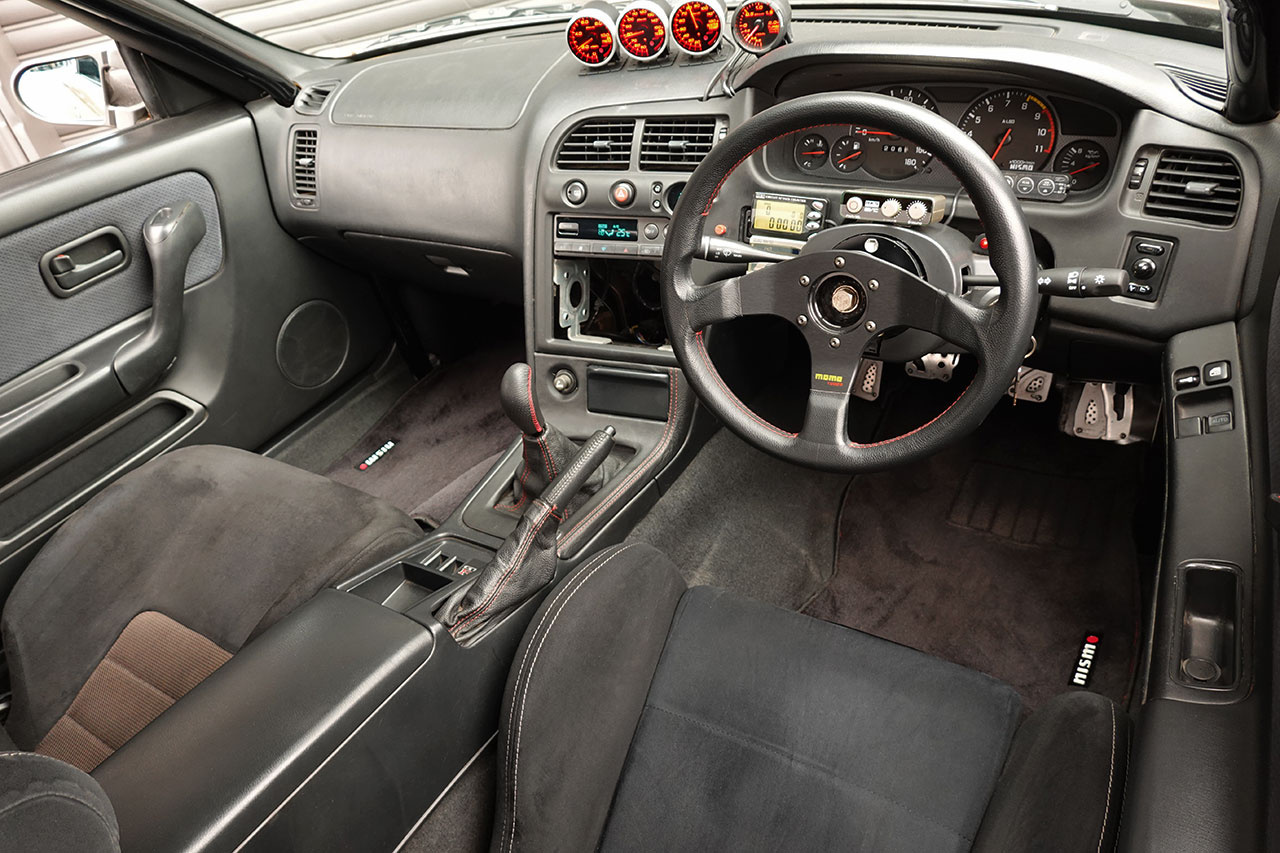 日産 スカイラインGT-R BCNR33 R33 スカイラインGT-R Vスペック