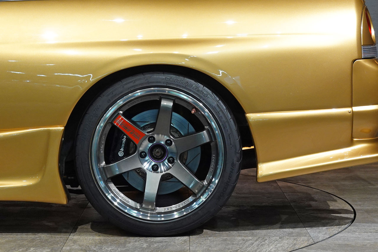 日産 スカイラインGT-R BCNR33 R33 スカイラインGT-R Vスペック