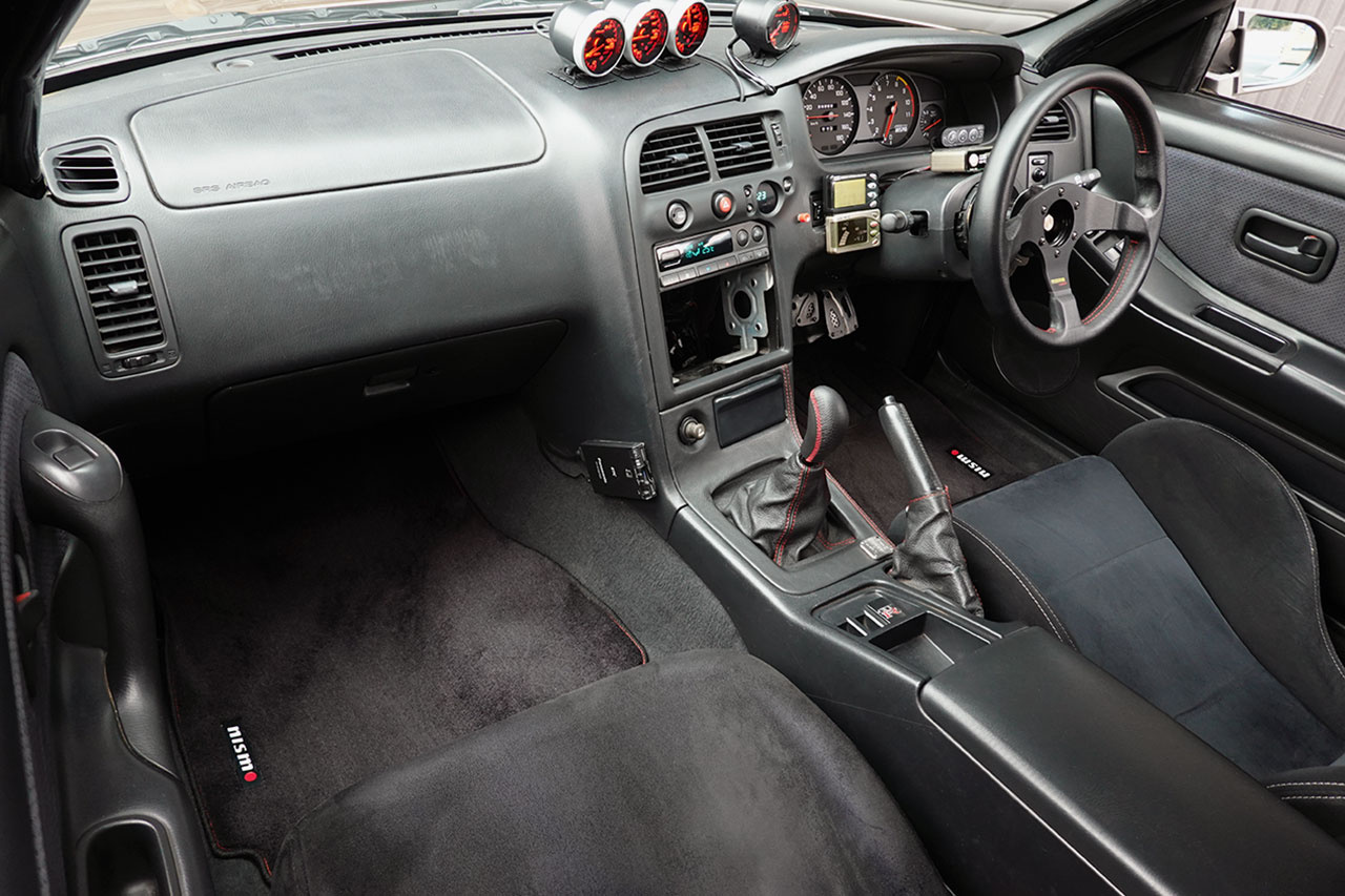 日産 スカイラインGT-R BCNR33 R33 スカイラインGT-R Vスペック