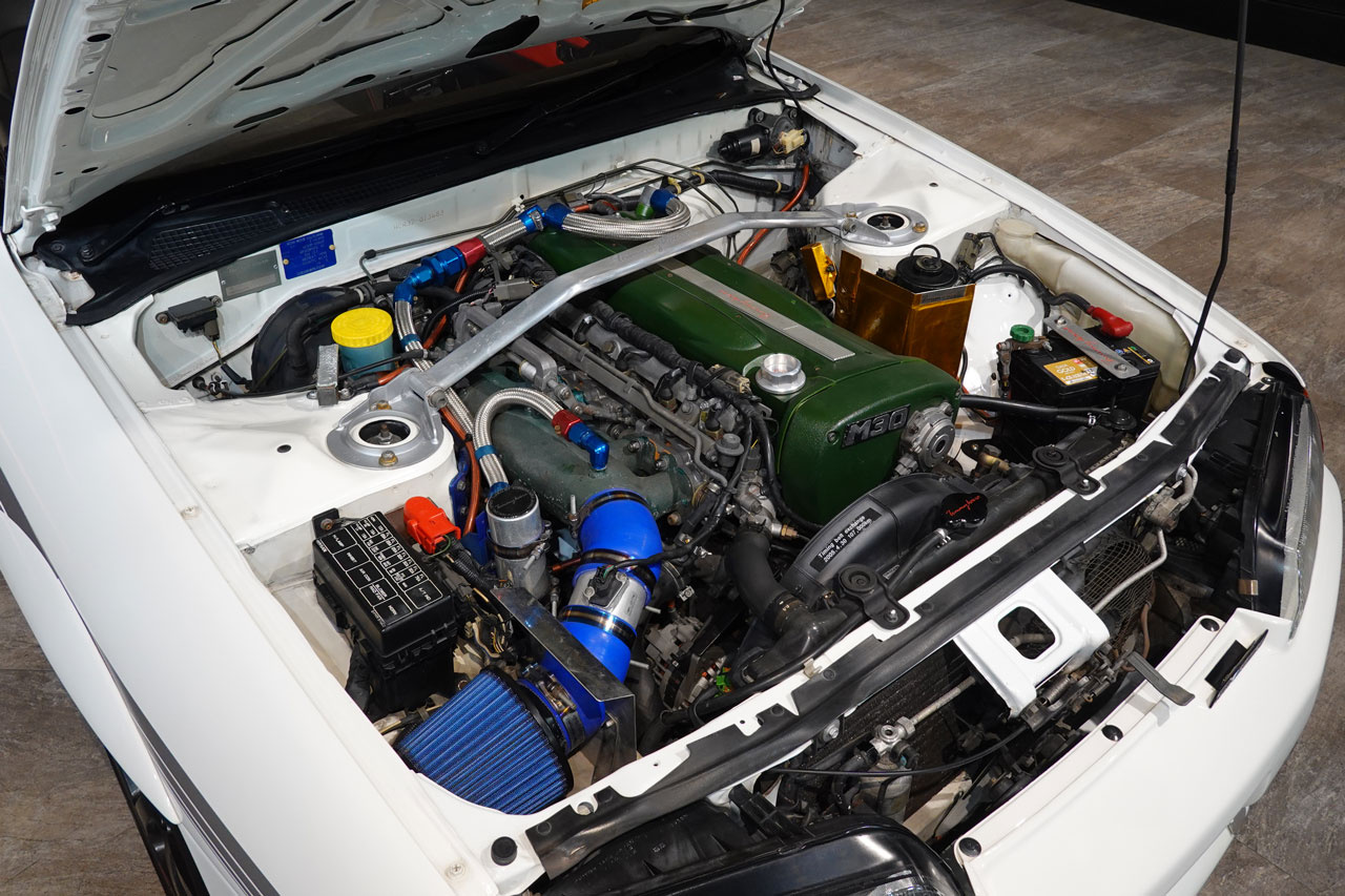 トミーカイラ M30 HCR32 R32 スカイライン トミーカイラ M30