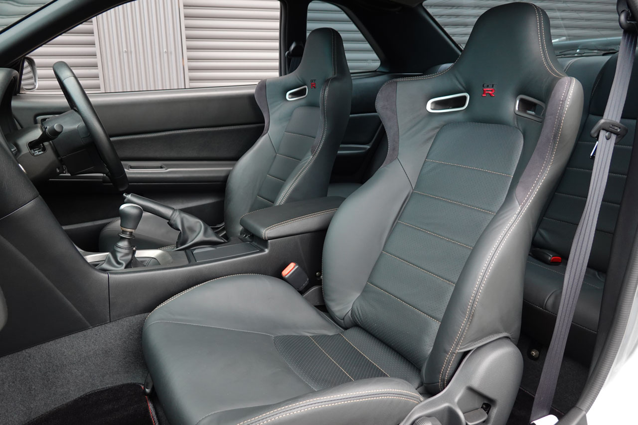 日産 スカイラインGT-R BNR34 R34 スカイライン GT-R  Mスペック