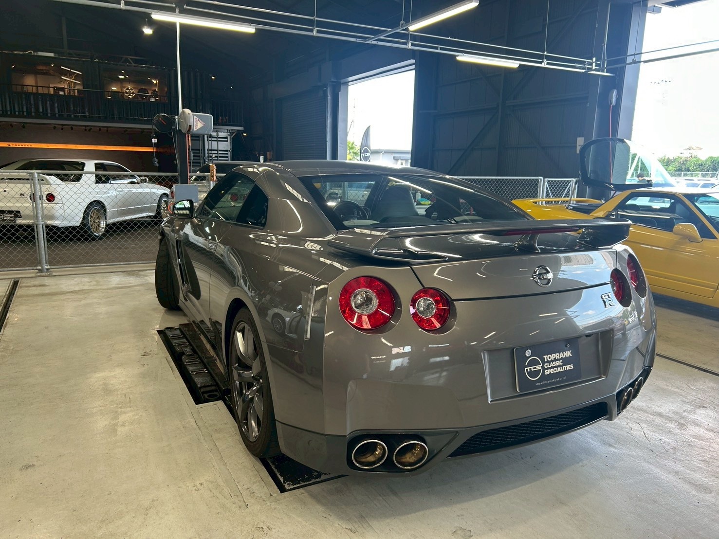 日産 GT-R 