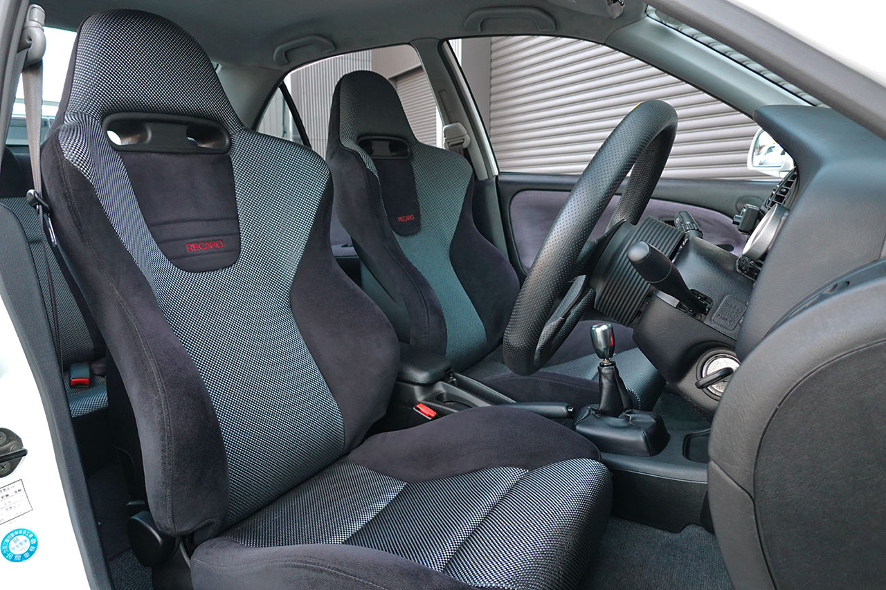 三菱 ランサーエボリューション CN9A ランサー GSR エボリューション V