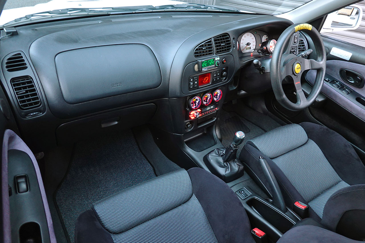 三菱 ランサーエボリューション CN9A ランサー GSR エボリューション V