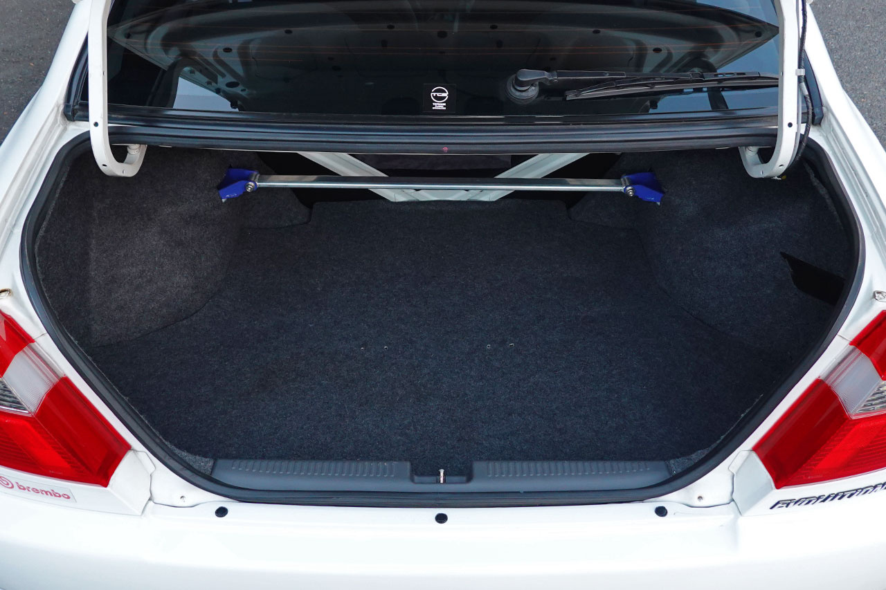 三菱 ランサーエボリューション CN9A ランサー GSR エボリューション V