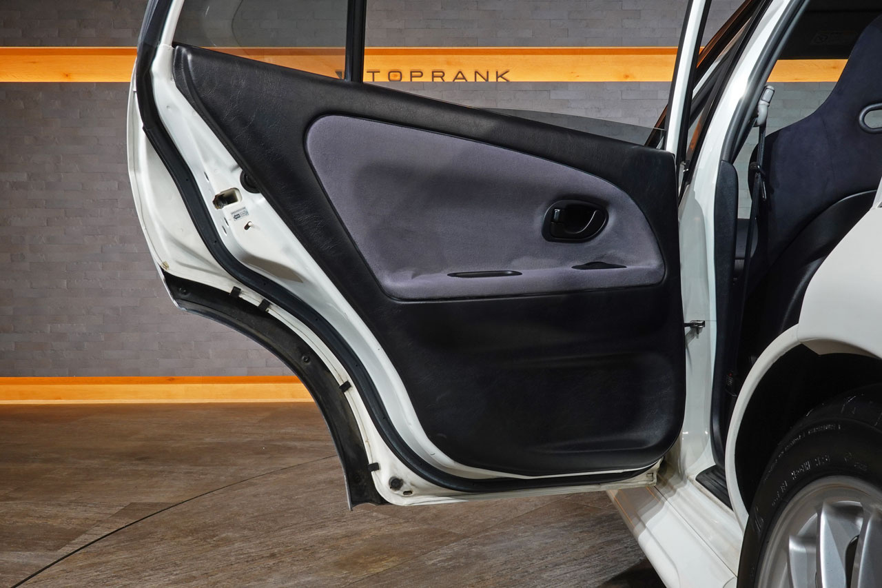 三菱 ランサーエボリューション CN9A ランサー GSR エボリューション V