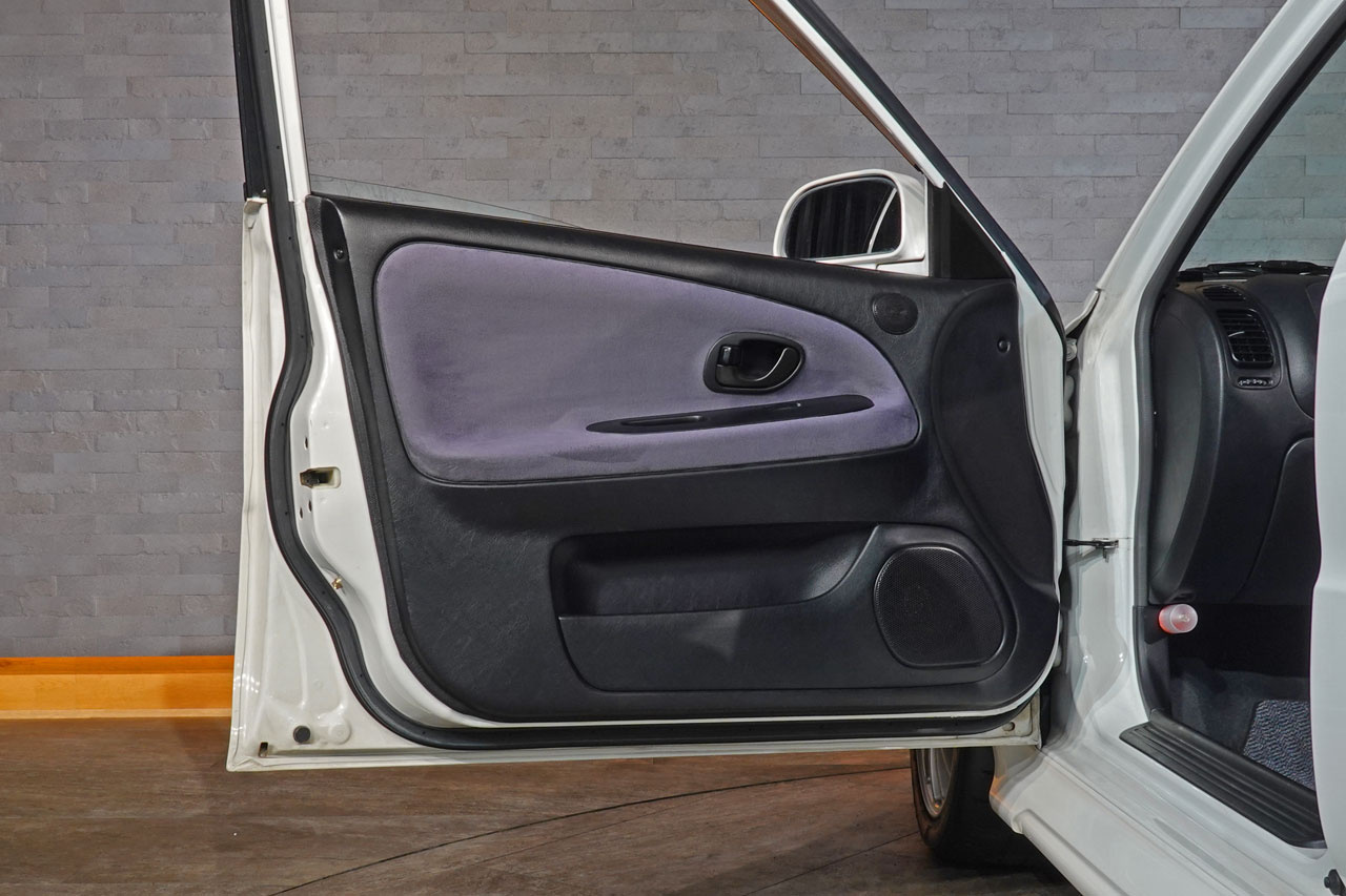 三菱 ランサーエボリューション CN9A ランサー GSR エボリューション V