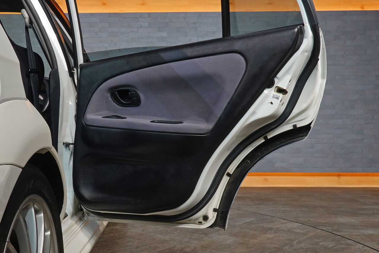 三菱 ランサーエボリューション CN9A ランサー GSR エボリューション V