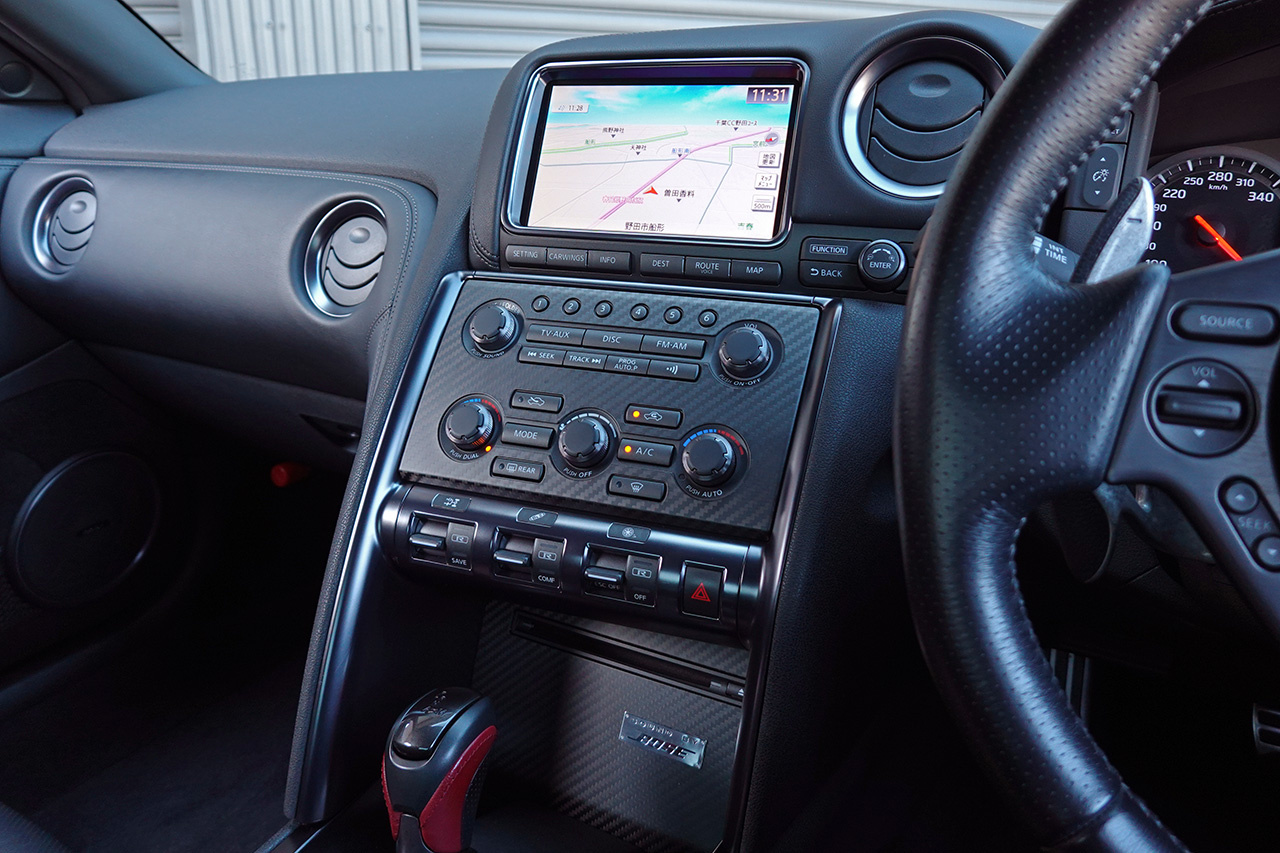 日産 GT-R R35 GT-R ブラックエディション