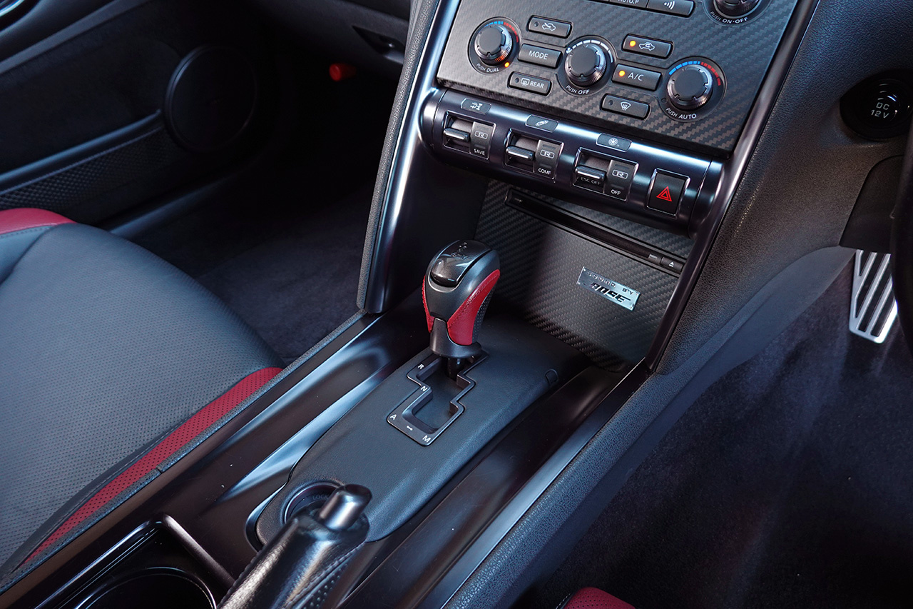 日産 GT-R R35 GT-R ブラックエディション