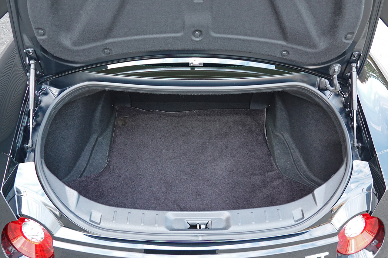 日産 GT-R R35 GT-R ブラックエディション