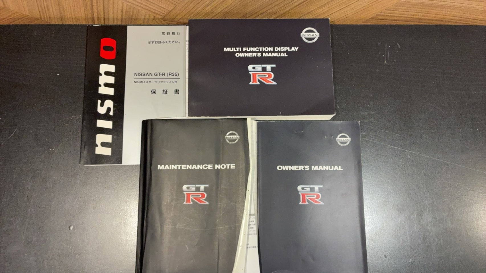 日産 GT-R R35 GT-R プレミアムエディション