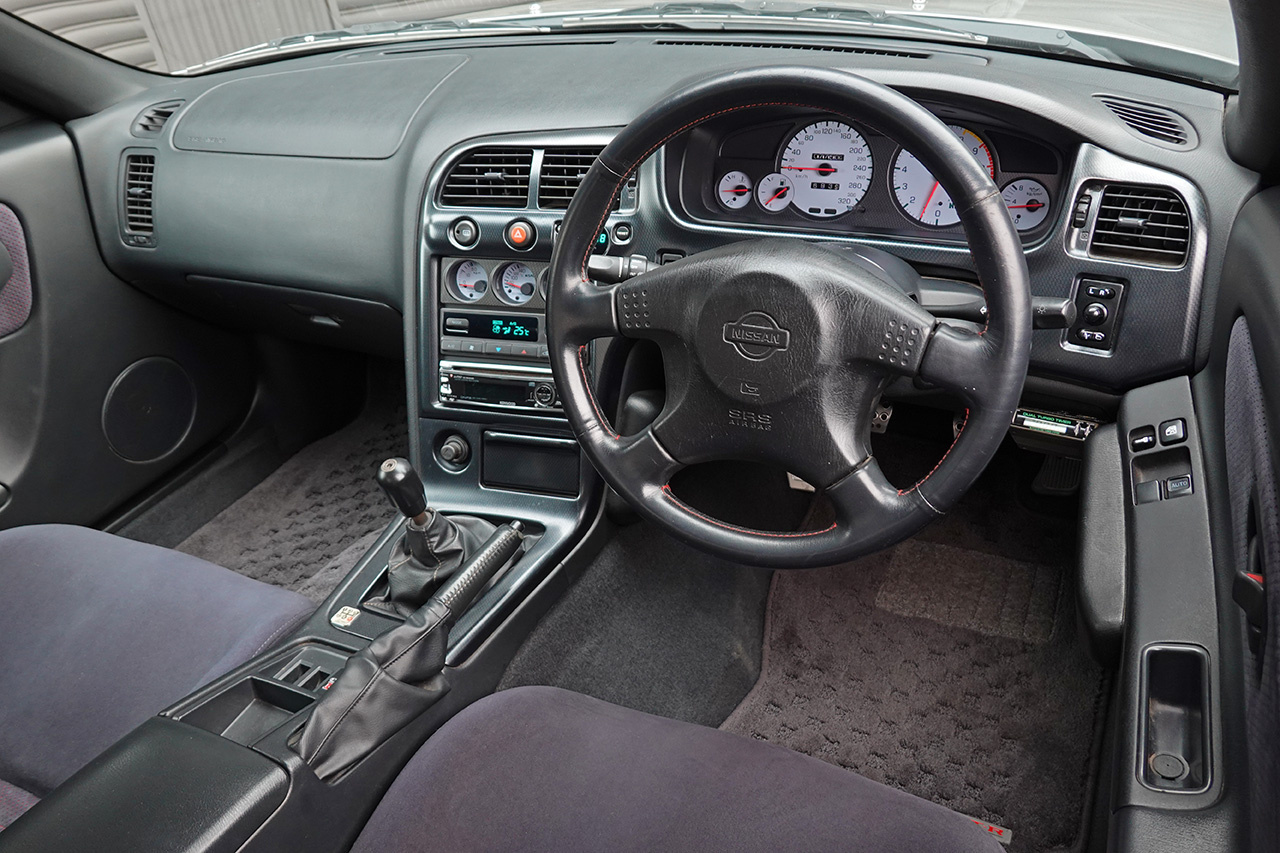 日産 スカイラインGT-R BCNR33 R33 スカイラインGT-R V-Spec