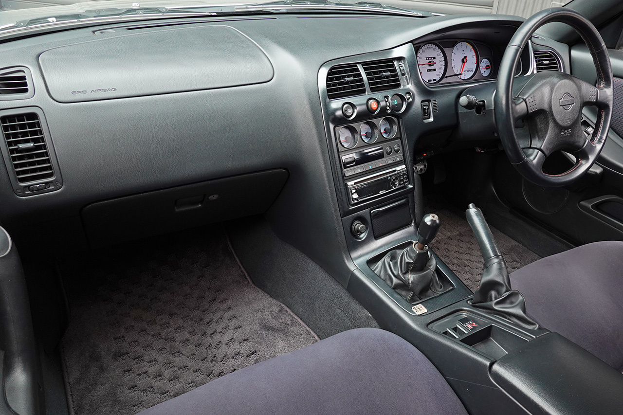 日産 スカイラインGT-R BCNR33 R33 スカイラインGT-R V-Spec