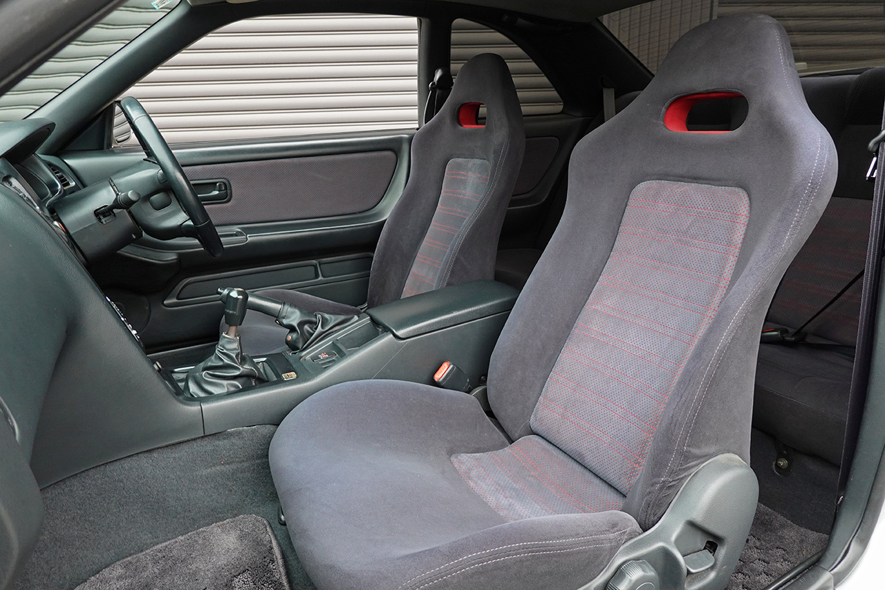 日産 スカイラインGT-R BCNR33 R33 スカイラインGT-R V-Spec