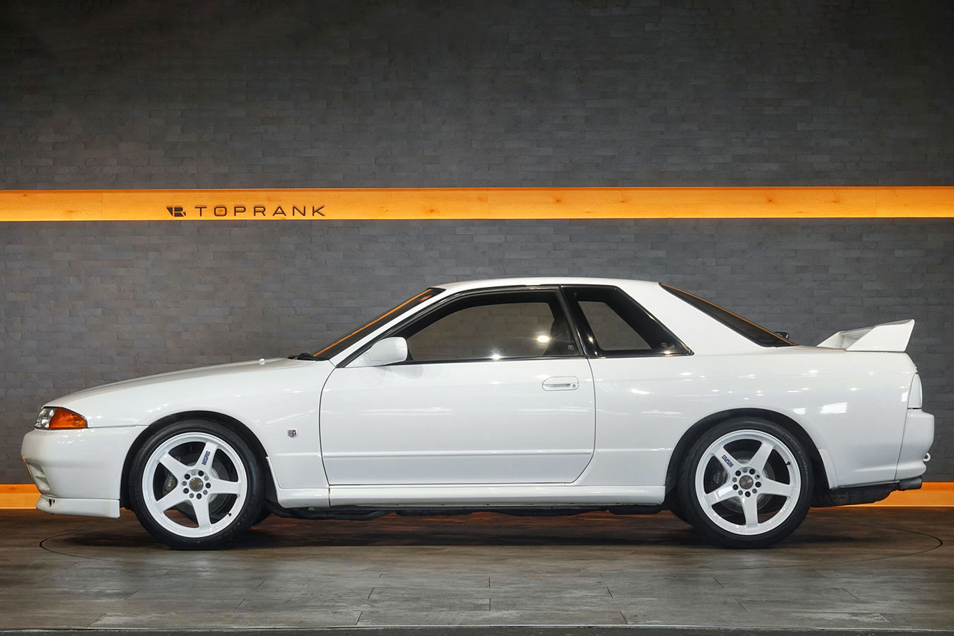 日産 スカイラインGT-R BNR32 R32 スカイラインGT-R ワンオーナー車両・ニスモシートカバー＆40周年記念シフトノブ