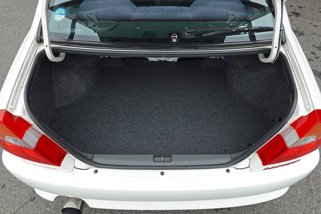 三菱 ランサーエボリューション 