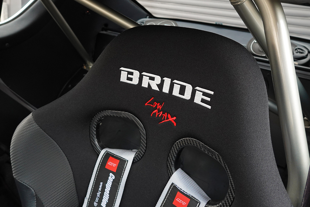 日産 スカイラインGT-R BNR32 R32 スカイラインGT-R ロッキーオートR32ケンメリGT-R