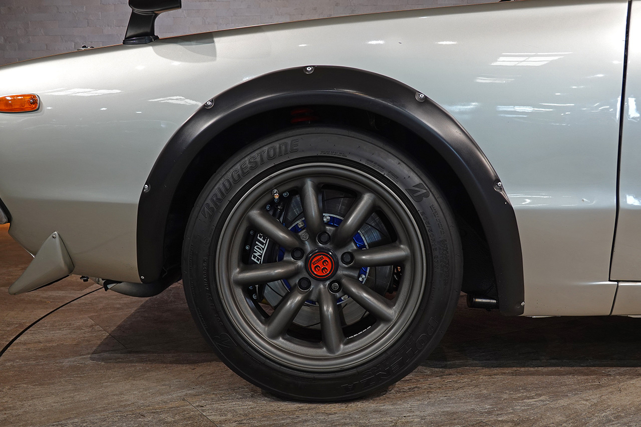 日産 スカイラインGT-R BNR32 R32 スカイラインGT-R ロッキーオートR32ケンメリGT-R