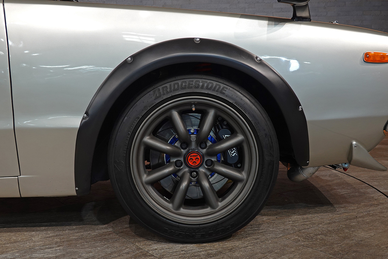 日産 スカイラインGT-R BNR32 R32 スカイラインGT-R ロッキーオートR32ケンメリGT-R