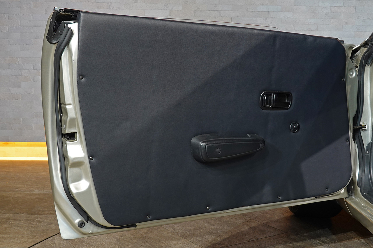 日産 スカイラインGT-R BNR32 R32 スカイラインGT-R ロッキーオートR32ケンメリGT-R