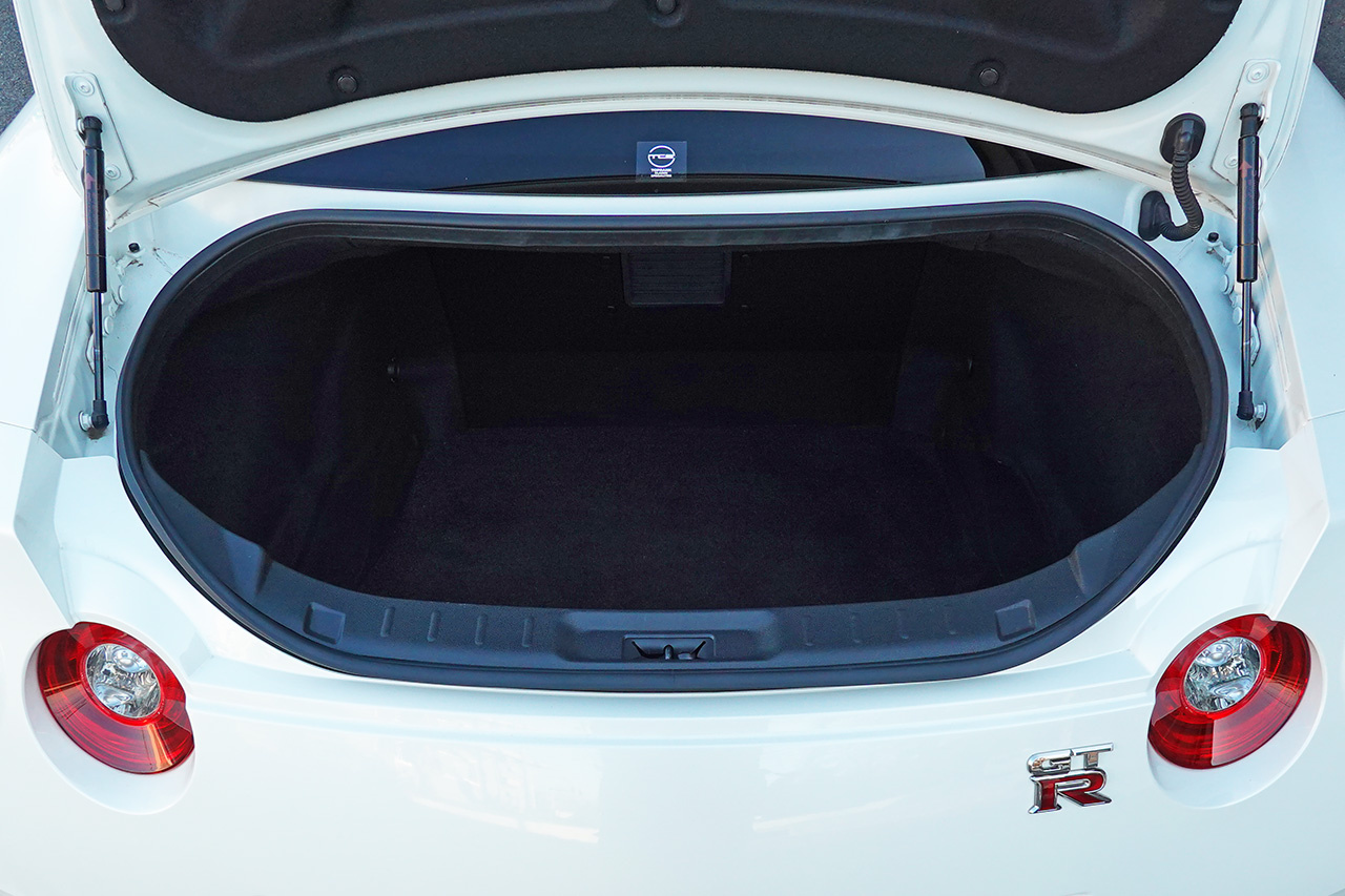 日産 GT-R R35 GT-R　ピュアエディション